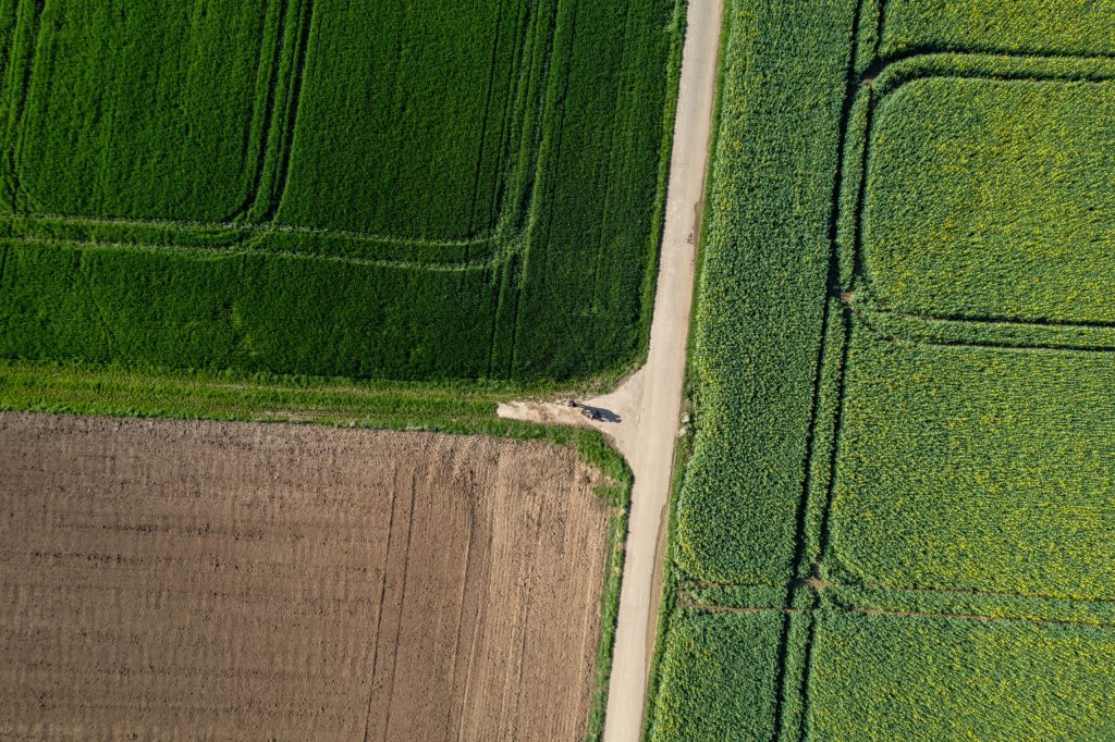 How do pre-emption rights work?
