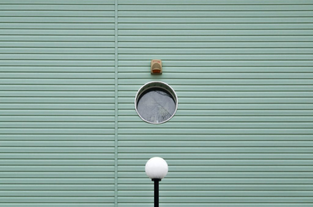 How to keep an eye on your debtors and competitors