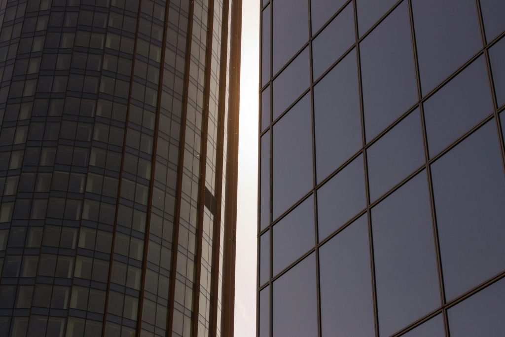 Do directors need notice of proposed director/Board resolutions?